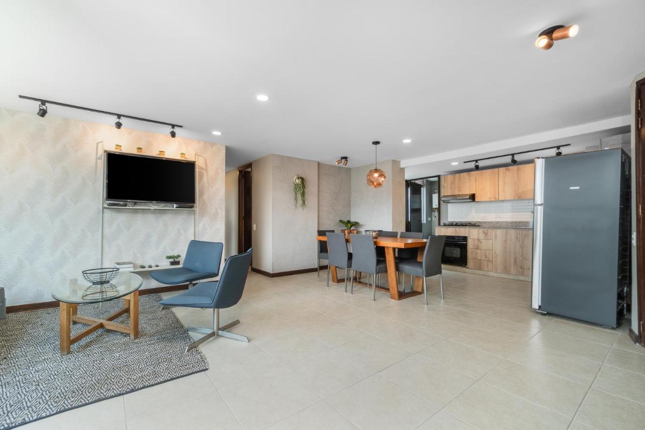 Apartamentos Poblado Alejandria By Housy Host Медельин Экстерьер фото