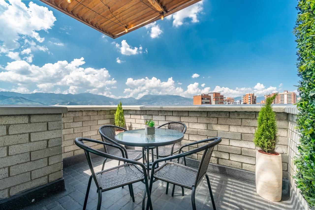 Apartamentos Poblado Alejandria By Housy Host Медельин Экстерьер фото