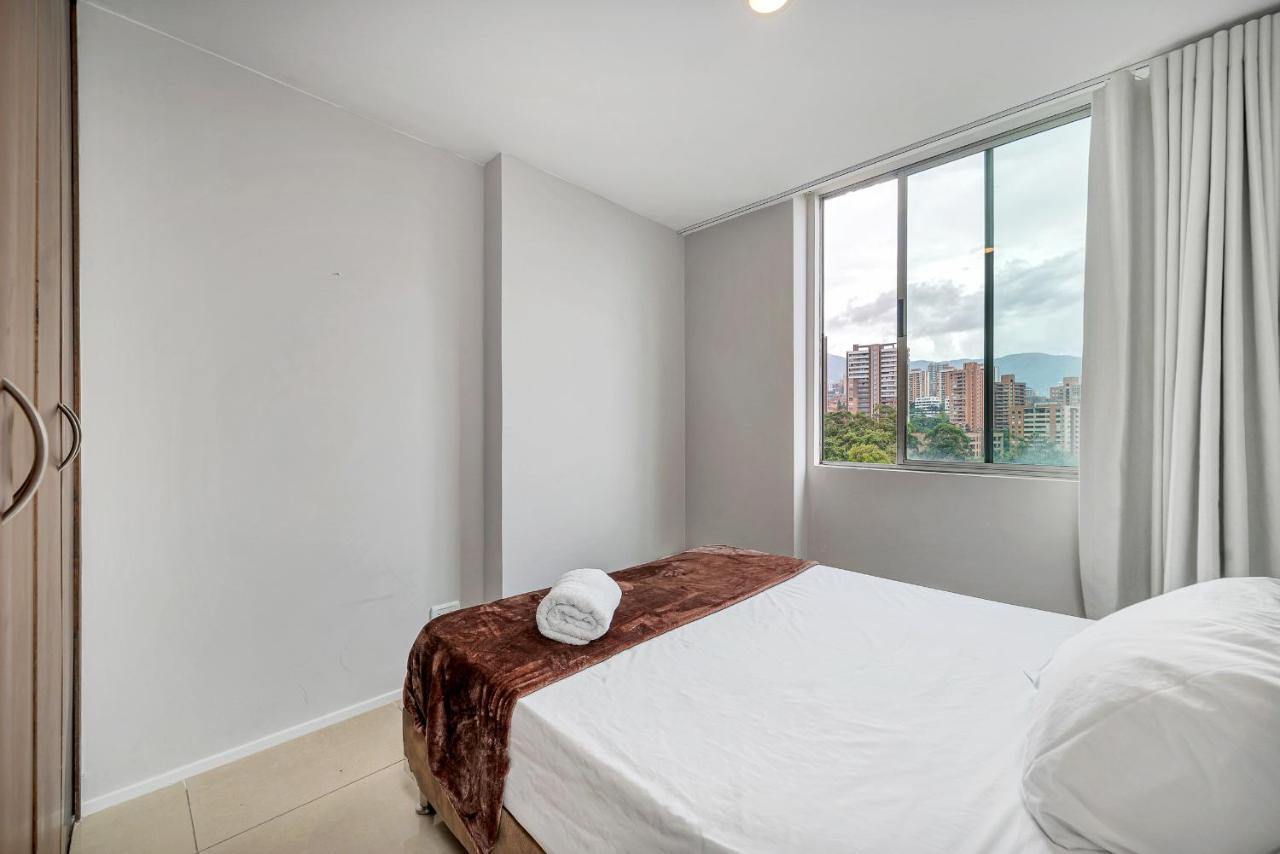 Apartamentos Poblado Alejandria By Housy Host Медельин Экстерьер фото