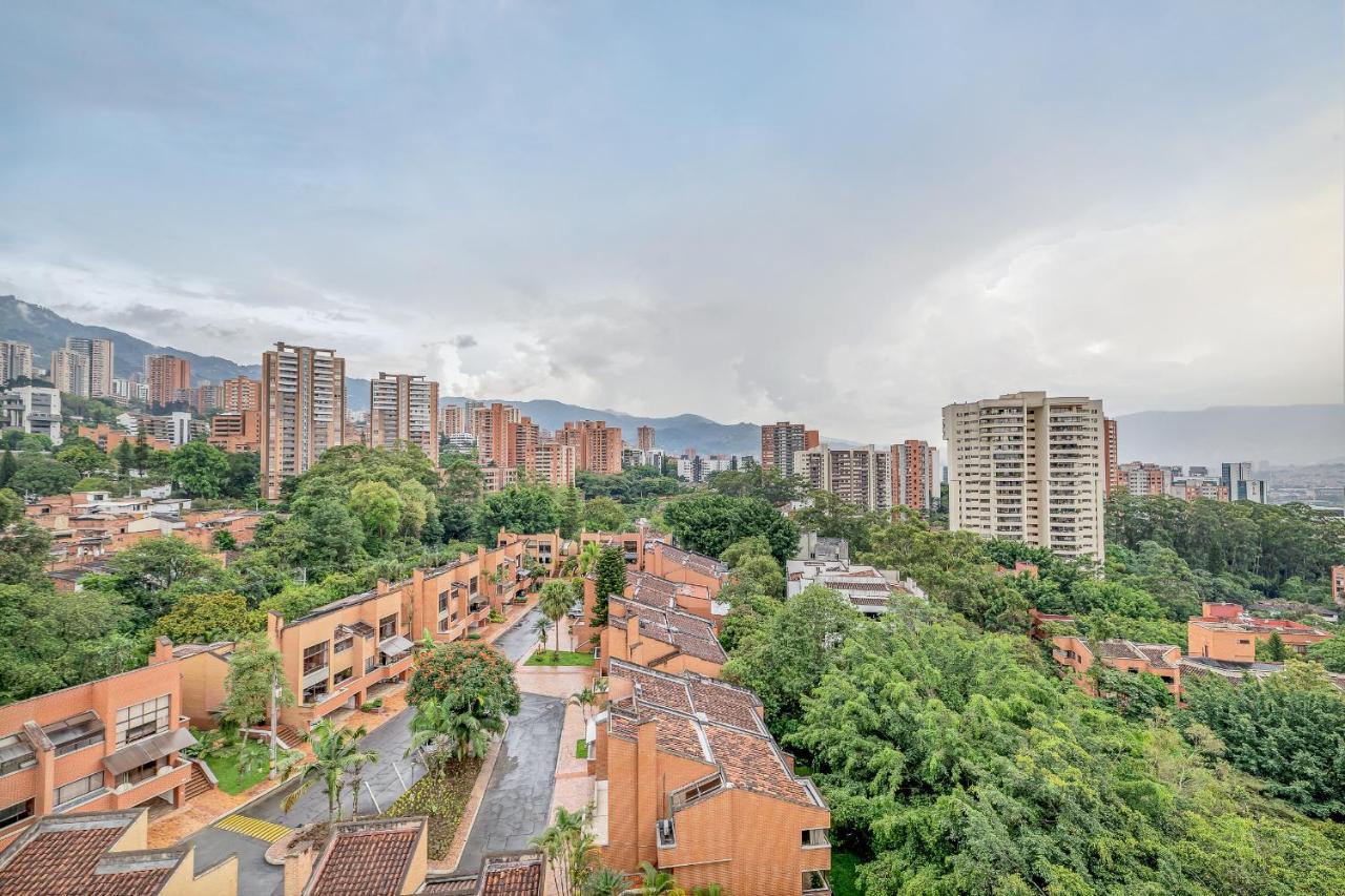 Apartamentos Poblado Alejandria By Housy Host Медельин Экстерьер фото