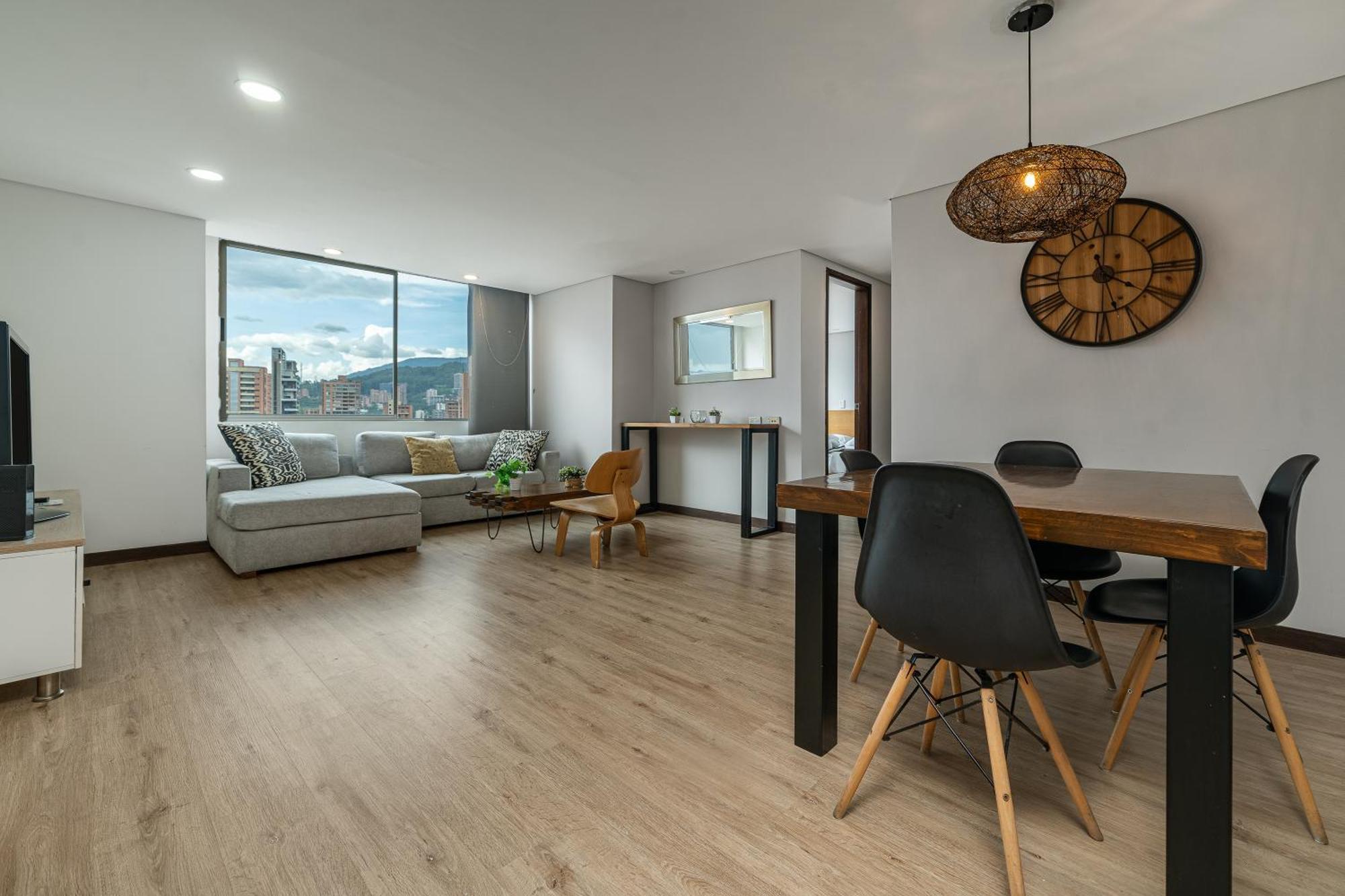 Apartamentos Poblado Alejandria By Housy Host Медельин Экстерьер фото
