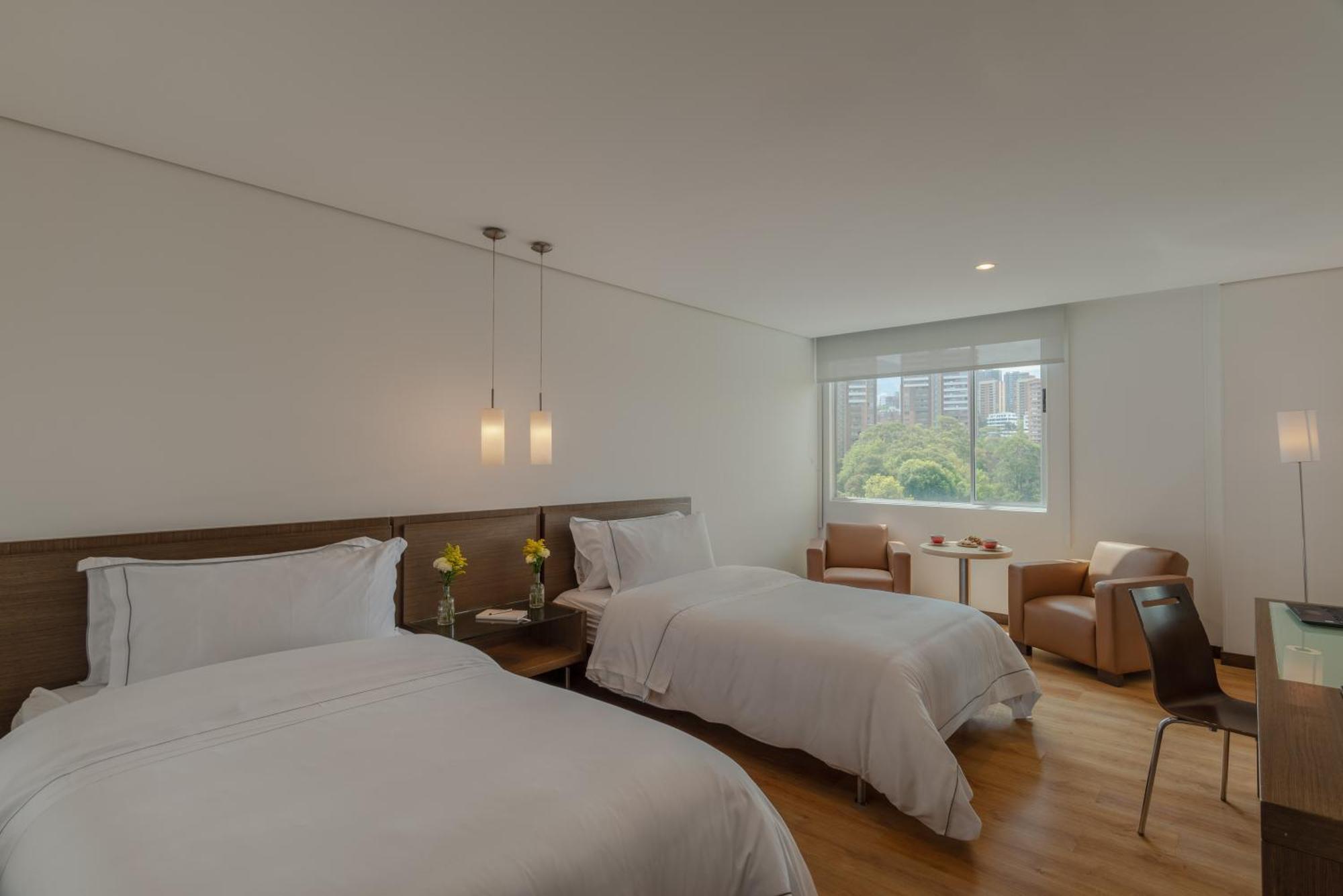 Apartamentos Poblado Alejandria By Housy Host Медельин Экстерьер фото